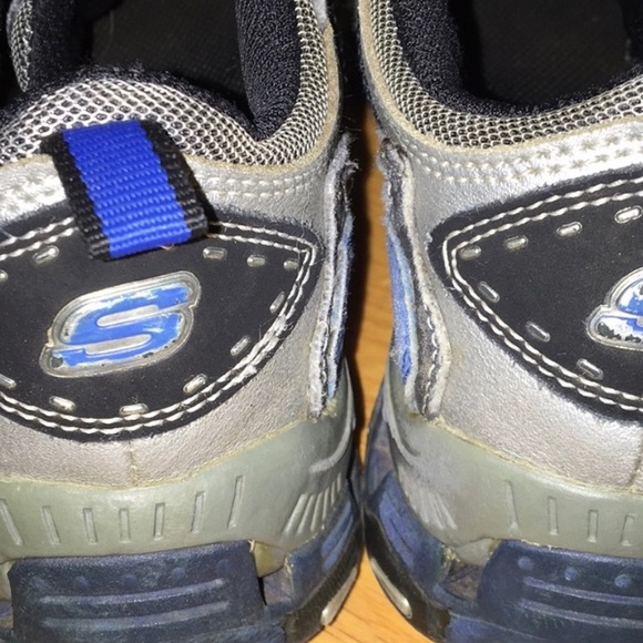 Skechers Boys Size 2 Play Shoes GUC slip on boy - Picture 4 of 5